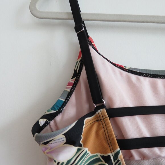 HURLEY Hawaiian Floral UPF 50+ Stretch Midweight One Piece Swimsuit - Size M - Picture 12 of 16